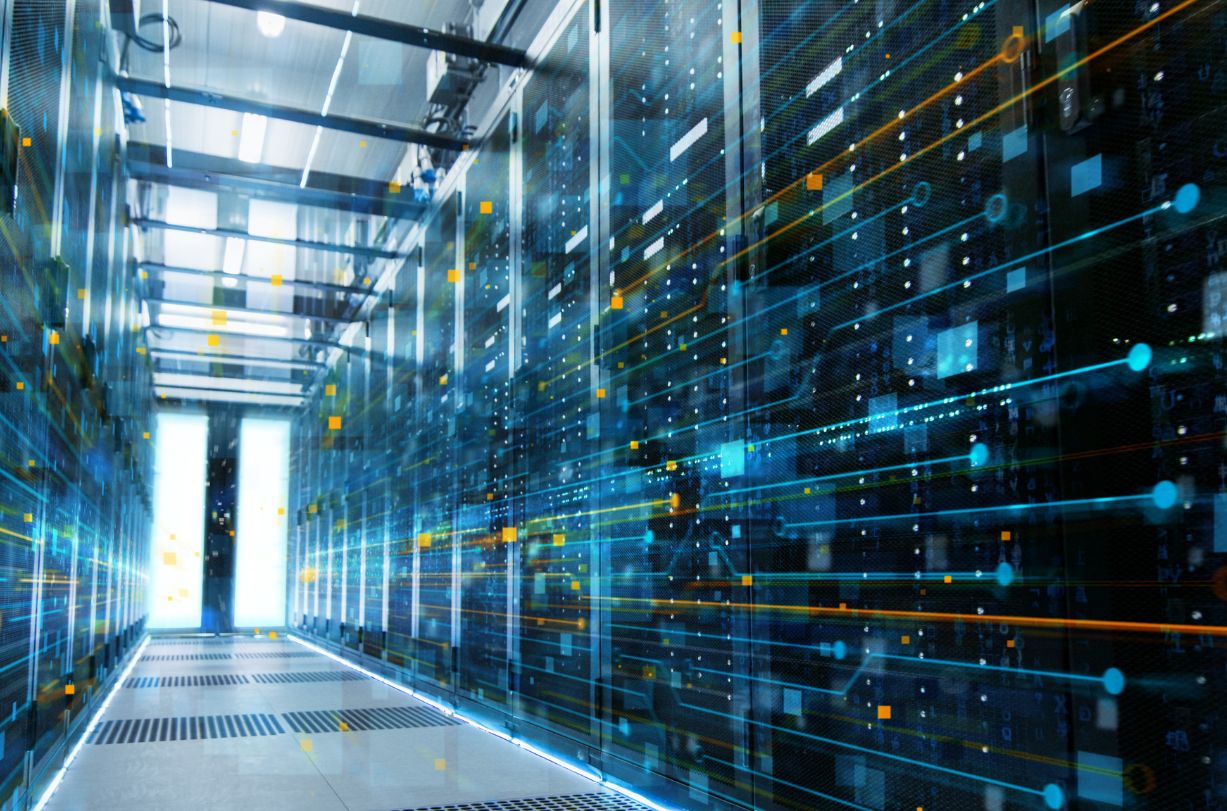 Data Center : Pengertian, Manfaat & Strategi Meningkatkan Kinerjanya